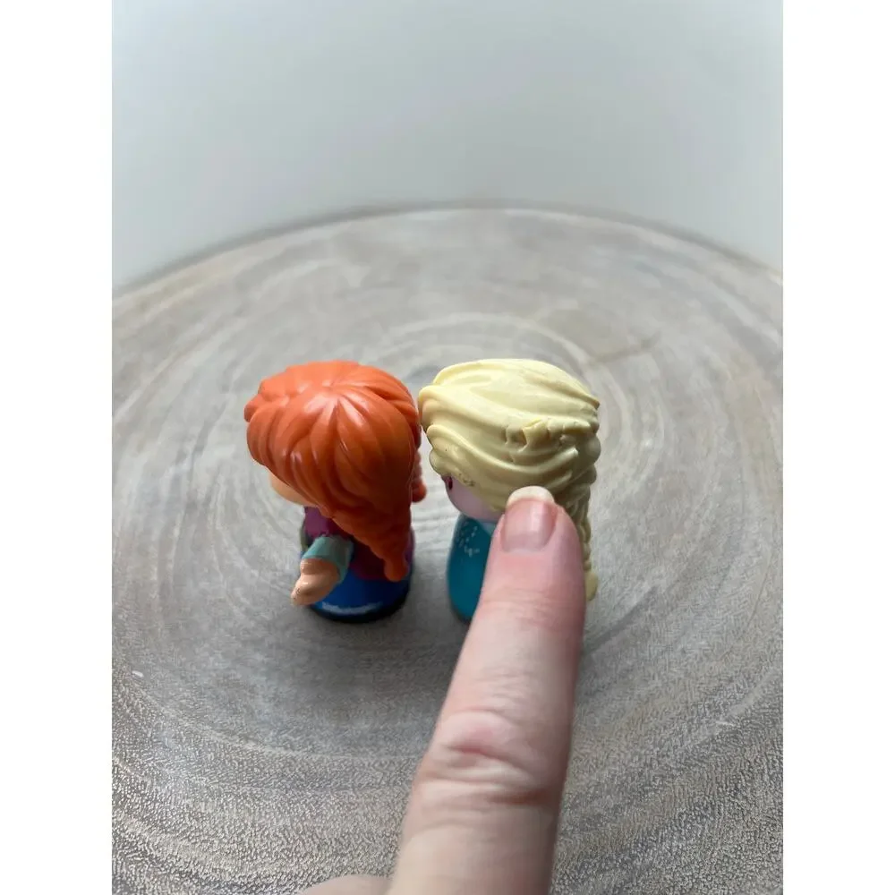 Fisher-Price Little People Disney Frozen Kristoff, Anna and Elsa 2019 - Picture 3 of 10